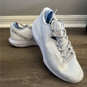 NikeCourt Light Gray Tennis Sneakers